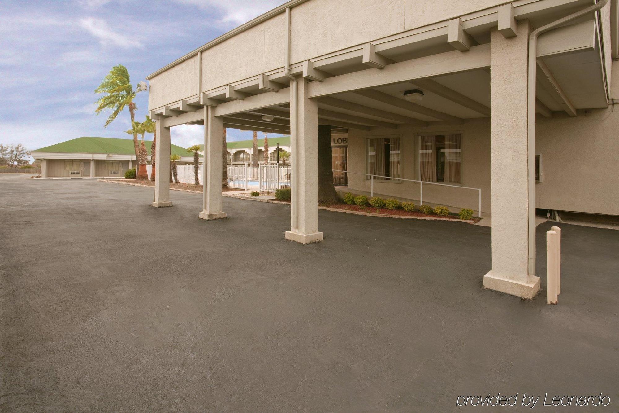 Econo Lodge Дель-Рио Экстерьер фото