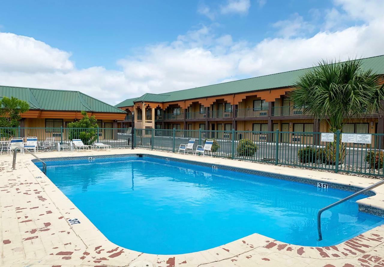 Econo Lodge Дель-Рио Экстерьер фото